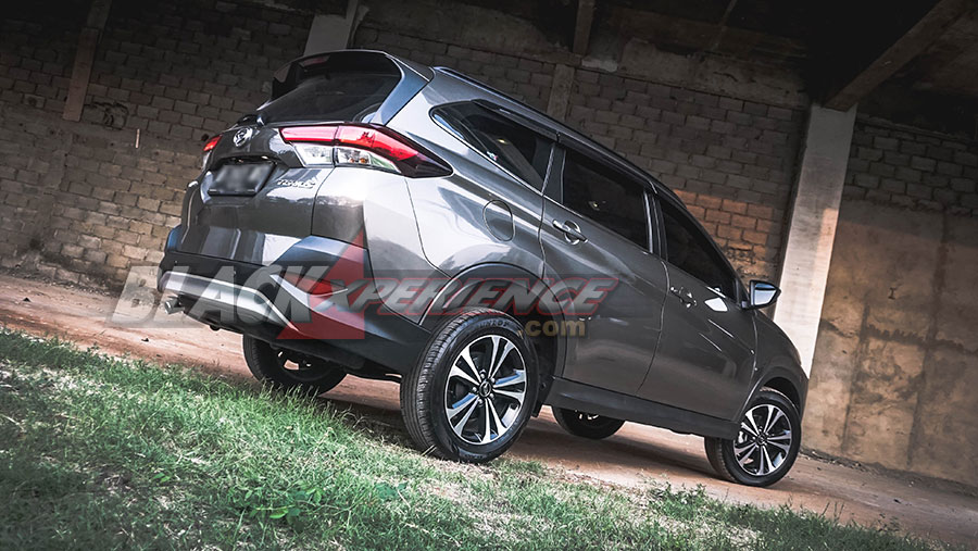 All New Daihatsu Terios R Deluxe - People's Choice