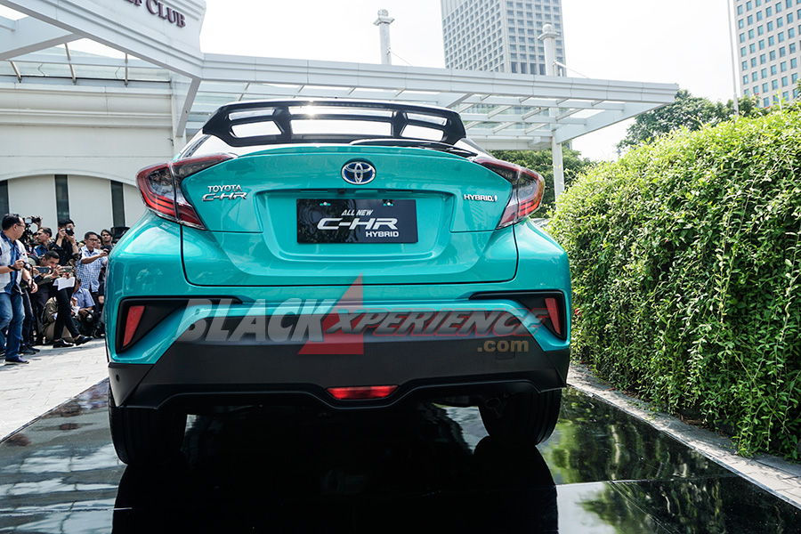 All New Toyota C-HR Hybrid - Tak Perlu Banyak Gaya