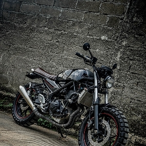 Modifikasi Yamaha R25 - Urban Scrambler