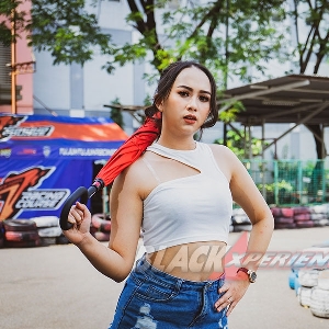 Maharetha : Eksis Model dan DJ, BMW i8 Coupe Jadi Incaran