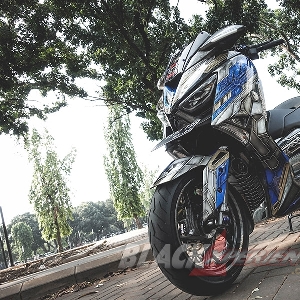 Modifikasi Yamaha Xmax, Inspirasi Gundam Vidar  Jadikan Juara 