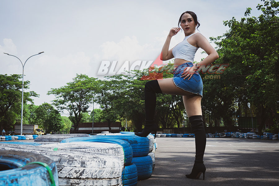 Maharetha : Eksis Model dan DJ, BMW i8 Coupe Jadi Incaran