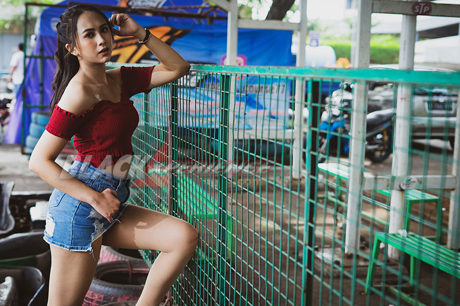 Maharetha : Eksis Model dan DJ, BMW i8 Coupe Jadi Incaran