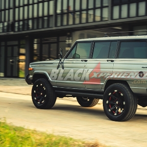 Modifikasi Jeep Grand Wagoneer, City Slicker yang Menggoda