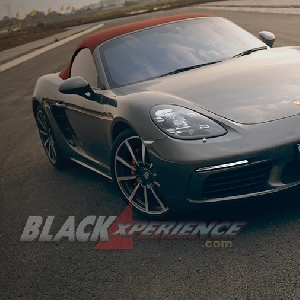 Porsche 718 Boxster S - Less Means More