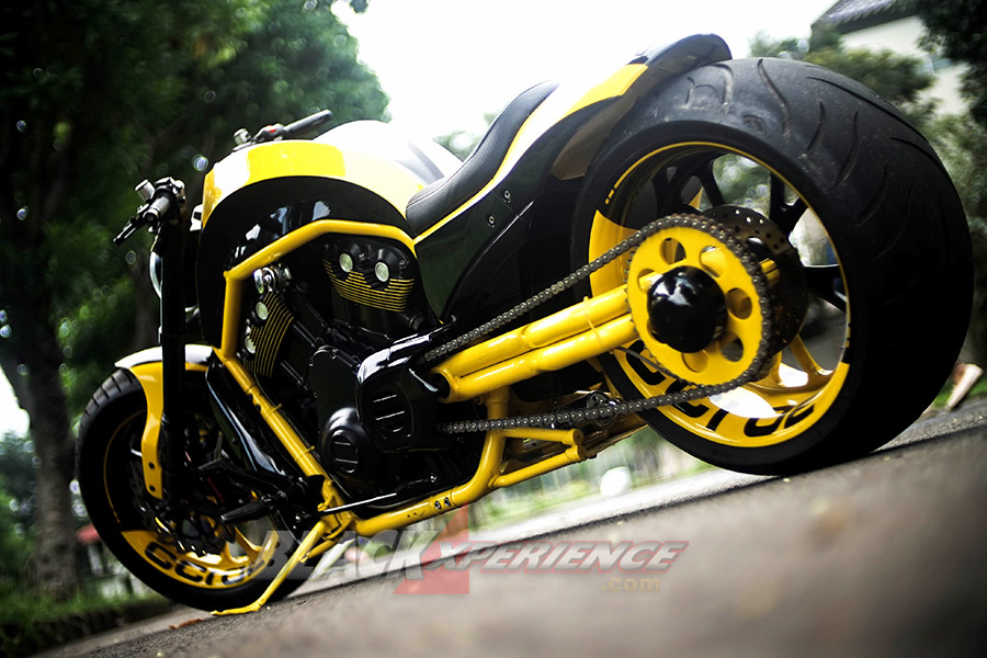 Harley Davidson V-Rod CCI - Kekar Layaknya Supercar