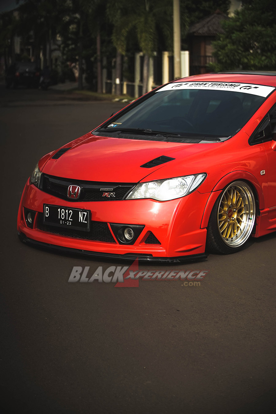 Menggeser Gaya Modifikasi Civic FD1 dari Stance ke JDM Look