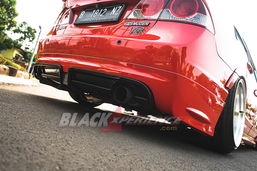 Menggeser Gaya Modifikasi Civic FD1 dari Stance ke JDM Look