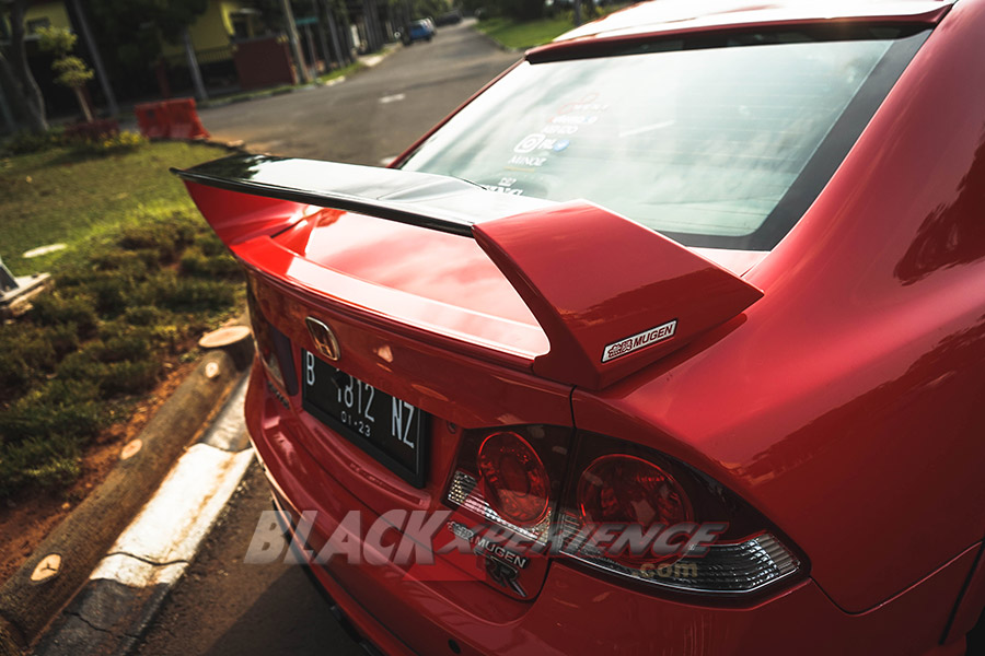 Menggeser Gaya Modifikasi Civic FD1 dari Stance ke JDM Look