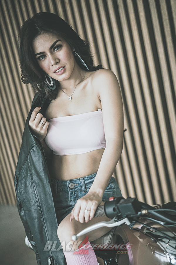 Shyanaz Allvashyer –Come Ride With Me-