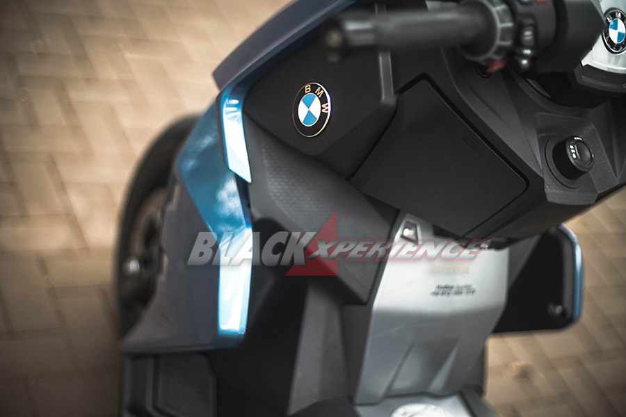 BMW C400X, Skuter Futuristik Buat Kaum  Urban 