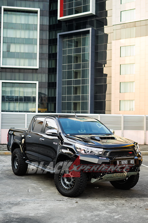 Modifikasi Toyota Hilux untuk Heavy Offroad