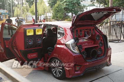 BlackOut Loud @ BlackAuto Battle WarmUp Jakarta 2019 Day 2 Photo 8