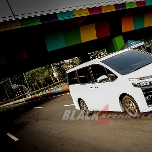 New Toyota Voxy - Baby Alphard You Can Buy -