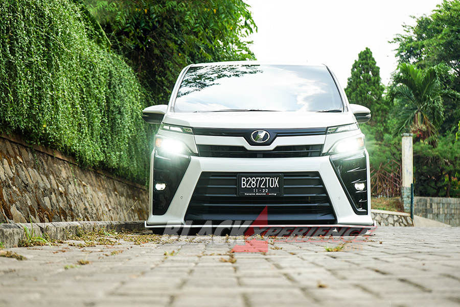 Modifikasi Toyota Voxy, Project 'Trial Error' Buahkan Van MPV nan Sporty