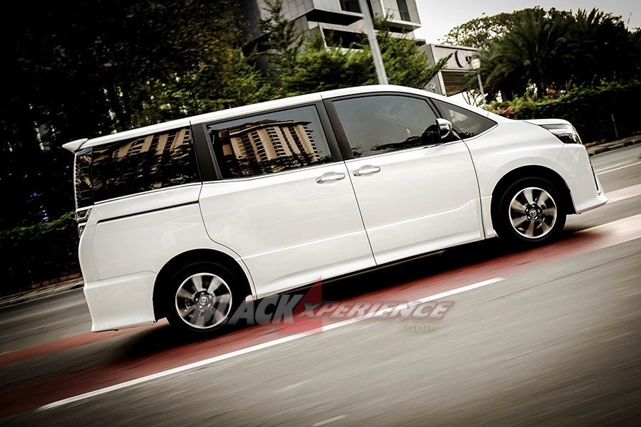 New Toyota Voxy - Baby Alphard You Can Buy -