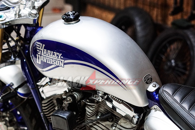 Modifikasi Harley Sportster XL 1200, Simply Retro Scrambler