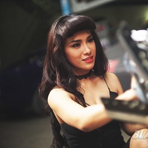 Siska - Dara Manis Pecinta American Muscle Car