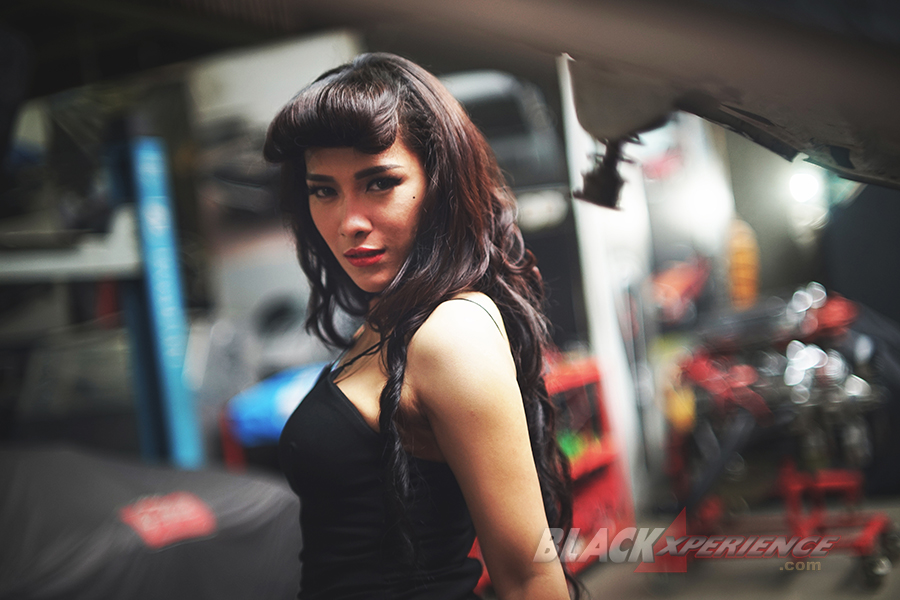 Siska - Dara Manis Pecinta American Muscle Car