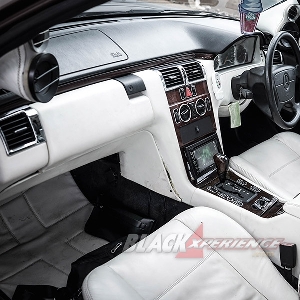 Modifikasi Mercedes E230, Modifikasi Extreme Body Kit dan Static Stance