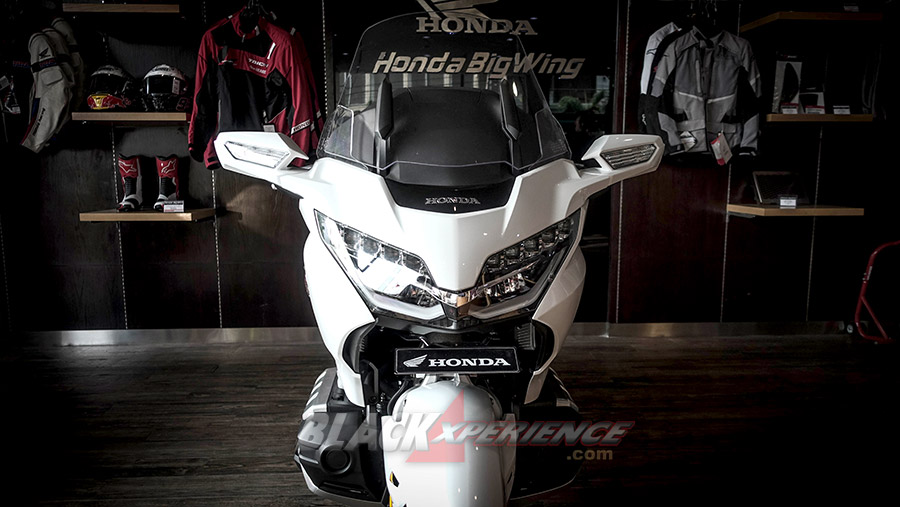 New Honda Goldwing 1800 - Tolak Ukur Baru