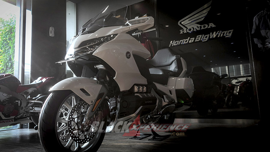 New Honda Goldwing 1800 - Tolak Ukur Baru