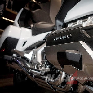 New Honda Goldwing 1800 - Tolak Ukur Baru