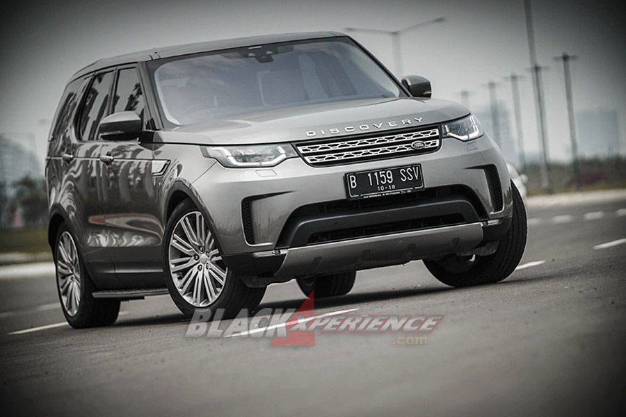 New Land Rover Discovery - Leads The Way