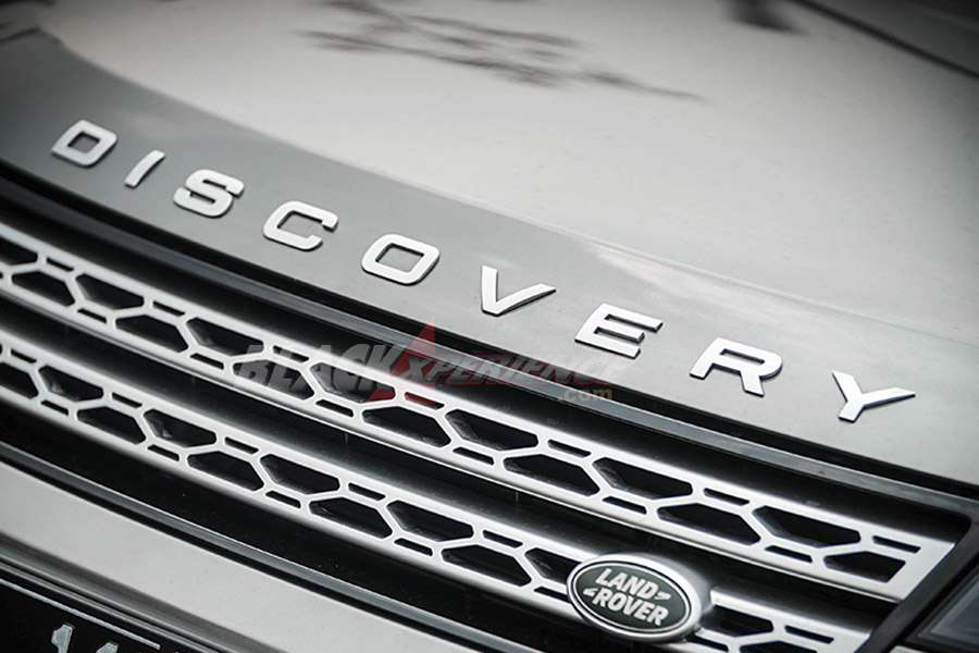 New Land Rover Discovery - Leads The Way