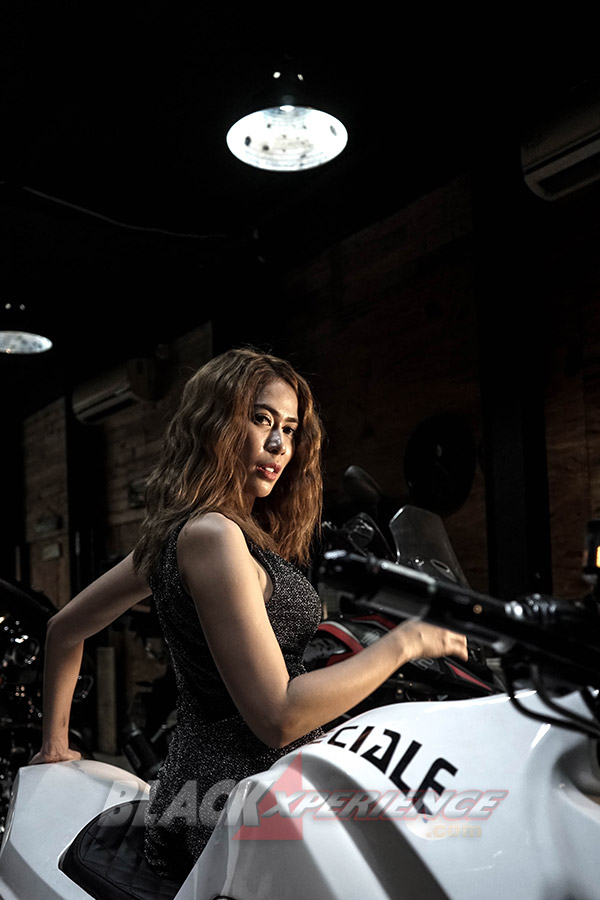 Megan Azrika -Tune Up Your Imagination-