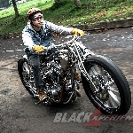 Modifikasi Harley Davidson Sportster: The Stone Krom Works