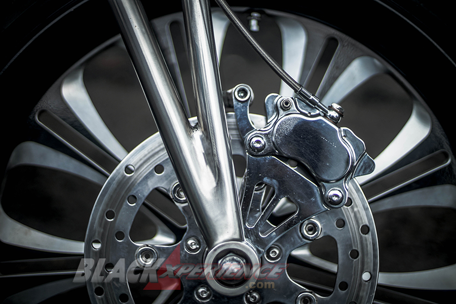 Modifikasi Harley Davidson Sportster: The Stone Krom Works