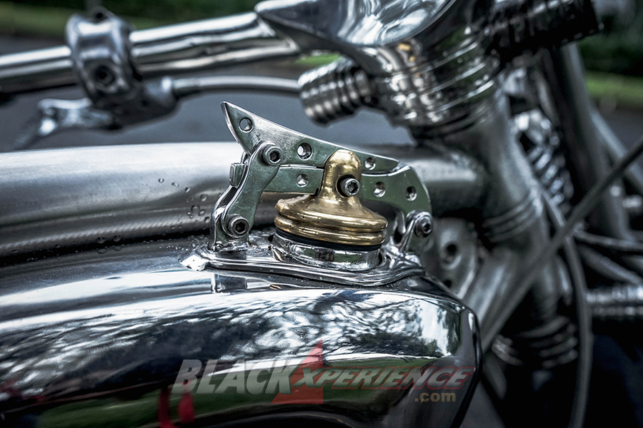 Modifikasi Harley Davidson Sportster: The Stone Krom Works