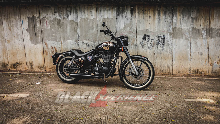 Modifikasi Royal Enfield,  Black Shine Bobber 