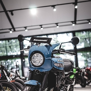 Kawasaki Z900RS Cafe - Bukan Untuk Rider Biasa