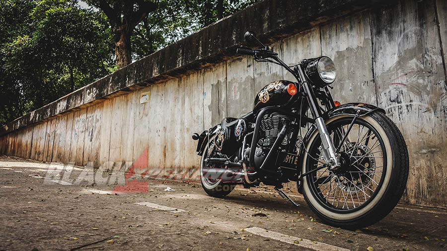 Modifikasi Royal Enfield,  Black Shine Bobber 