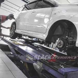 Makin Gaya dengan Upgrade Velg Toyota Veloz 2019