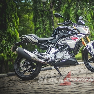 BMW G310 R - Definitely Still BMW