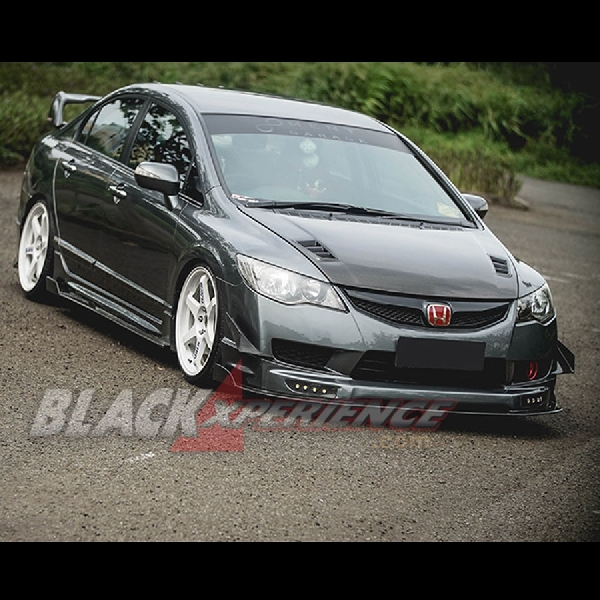 Modifikasi Honda Civic FD, Estetika Mugen RR Karya Anak Bangsa