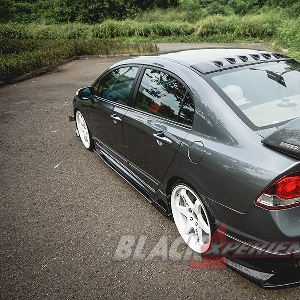 Modifikasi Honda Civic FD, Estetika Mugen RR Karya Anak Bangsa