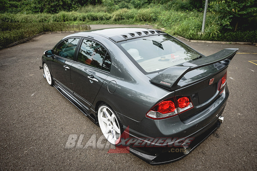 Modifikasi Honda Civic FD, Estetika Mugen RR Karya Anak Bangsa