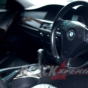 Modifikasi BMW 530i Tampilan Elegan - Tenaga Melimpah