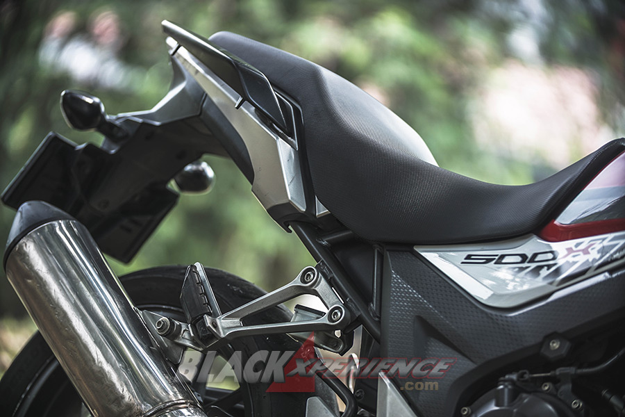 Honda CB500X - Tackle Both World