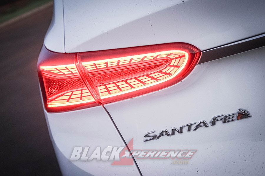 Hyundai Santa Fe: SUV Asia, Rasa Amerika