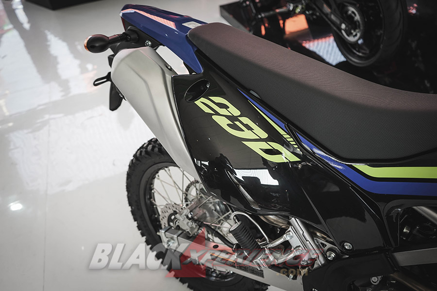 Debut Dunia  All New Kawasaki KLX230 di Jakarta Fair 2019