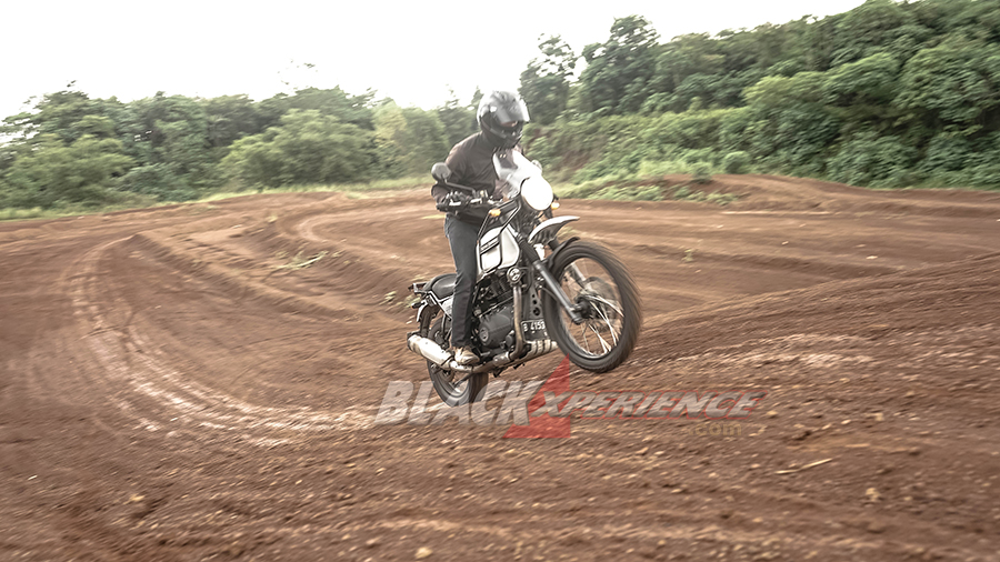 Royal Enfield Himalayan - Motor Asyik Dimana Saja