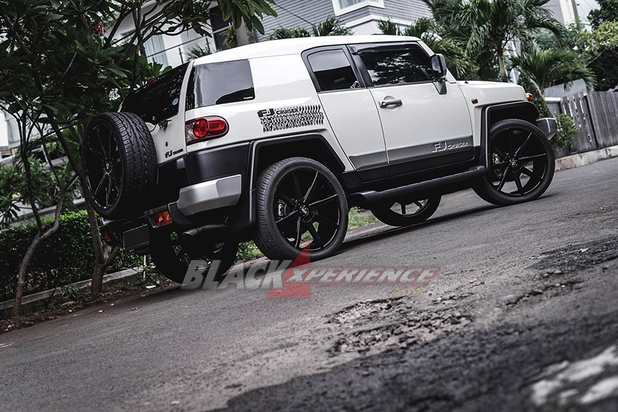 Modifikasi Toyota FJ Cruiser, Kawinkan Gaya DUB City dan VIP Untuk Harian