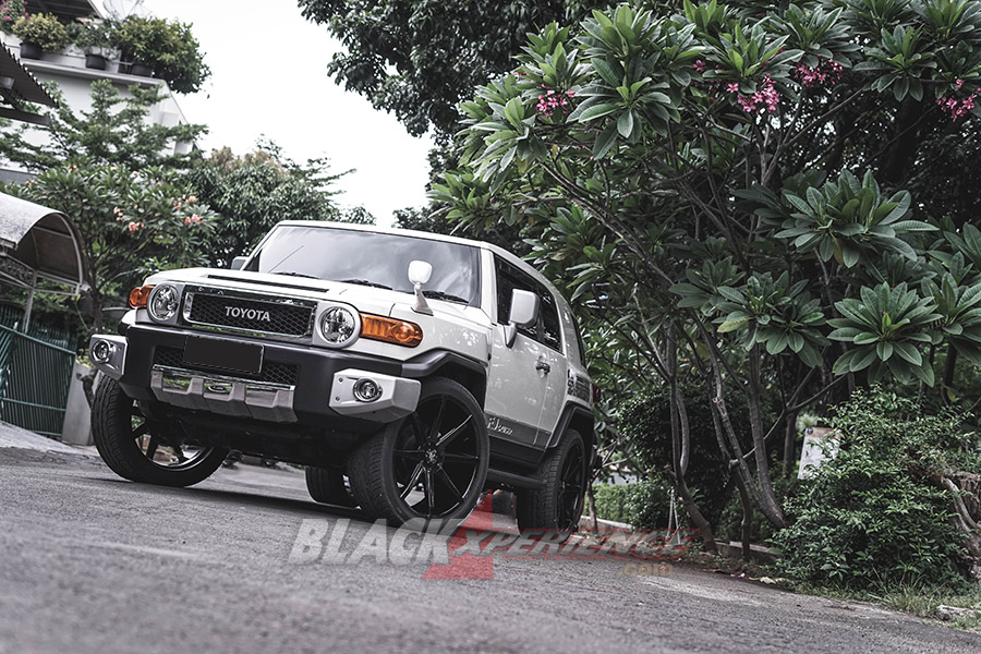 Modifikasi Toyota FJ Cruiser, Kawinkan Gaya DUB City dan VIP Untuk Harian