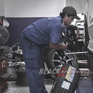 Makin Gaya dengan Upgrade Velg Toyota Veloz 2019