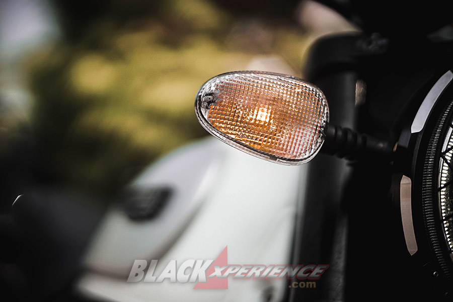 Scrambler Ducati 800 - Comfy Retro Bike